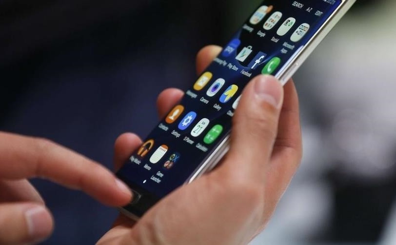 Governo de SP suspende acesso a plataformas digitais em escolas estaduais