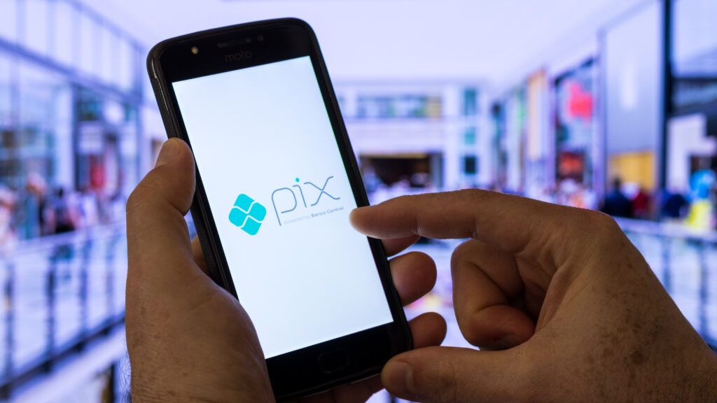 Pix é o meio de pagamento preferido de clientela dos pequenos negócios