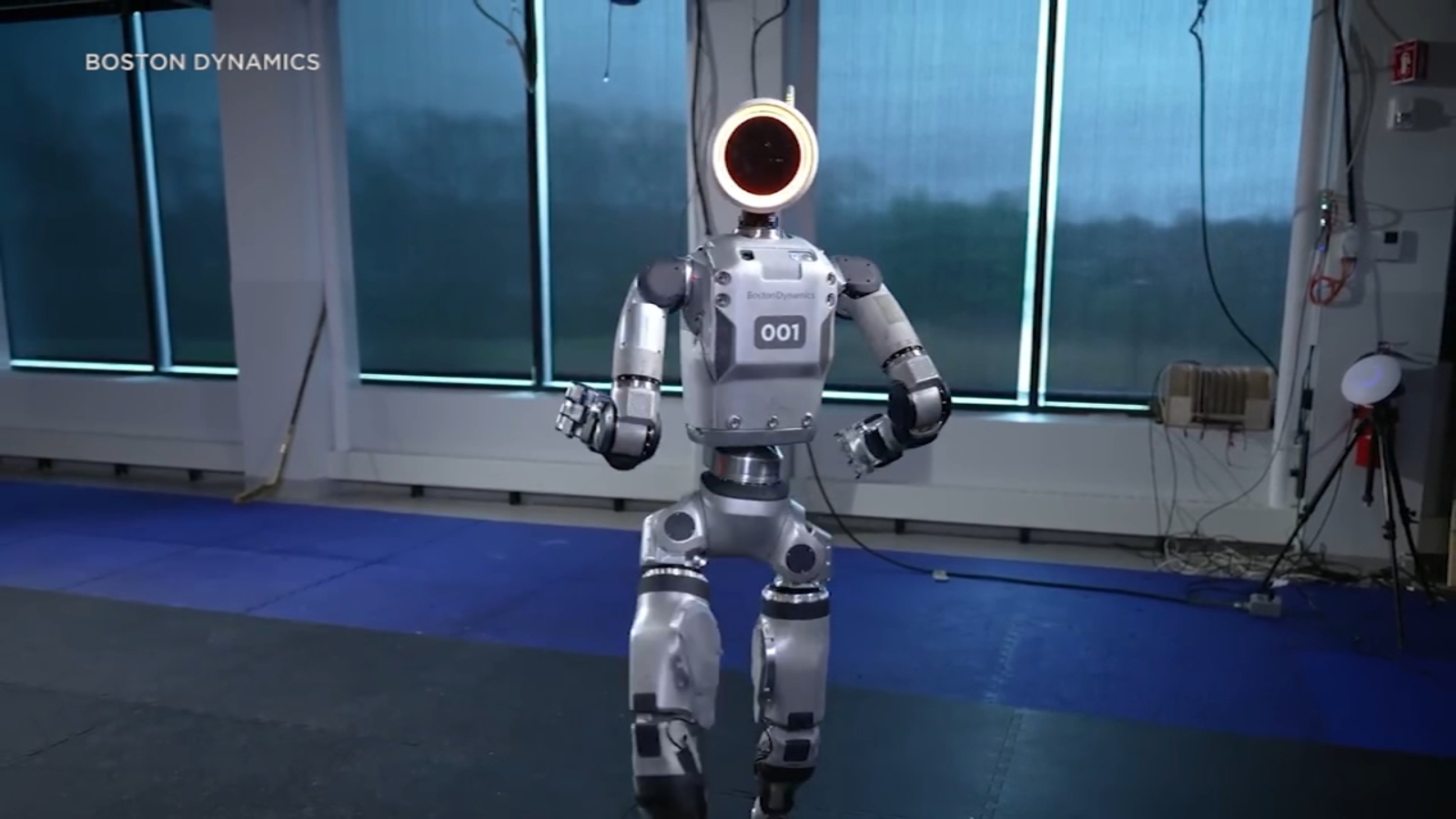 Boston Dynamics apresenta modelo de robô humanoide em versão elétrica