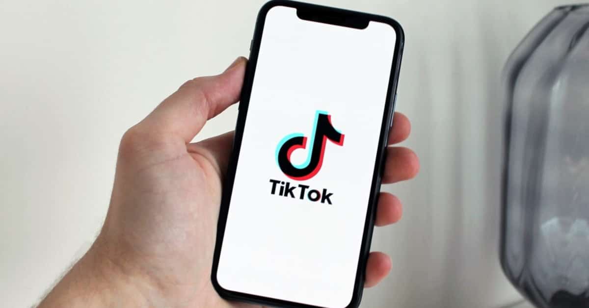 Câmara dos EUA aprova projeto de lei que pode proibir TikTok no país caso a empresa não seja vendida