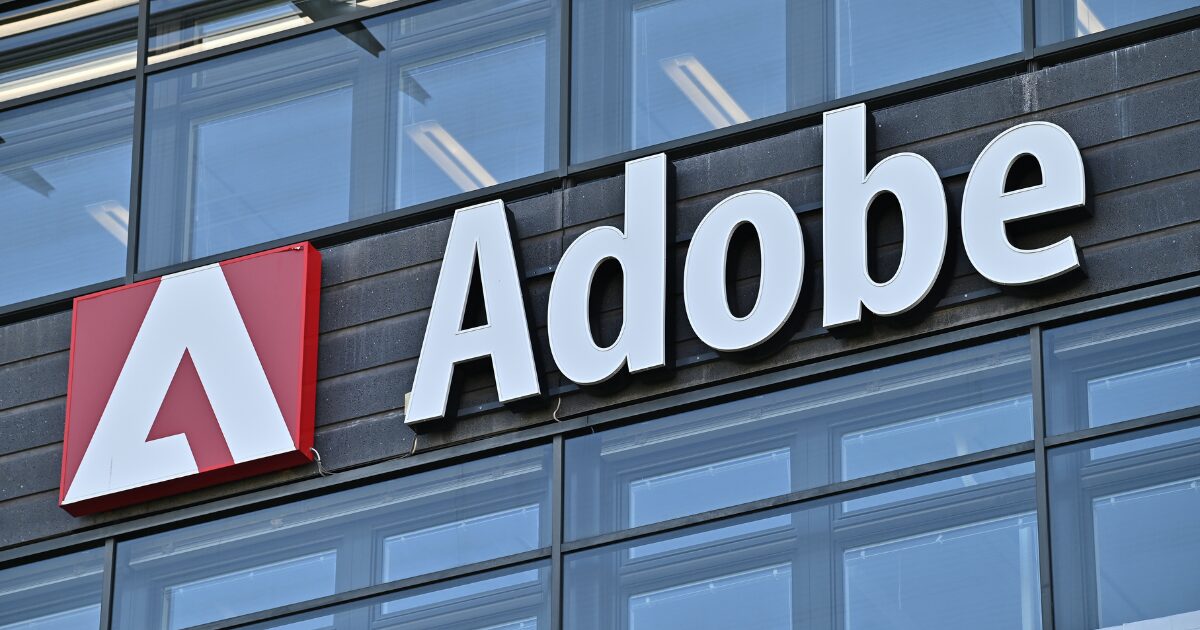 Governo dos EUA processa Adobe por ocultar informações importantes aos consumidores